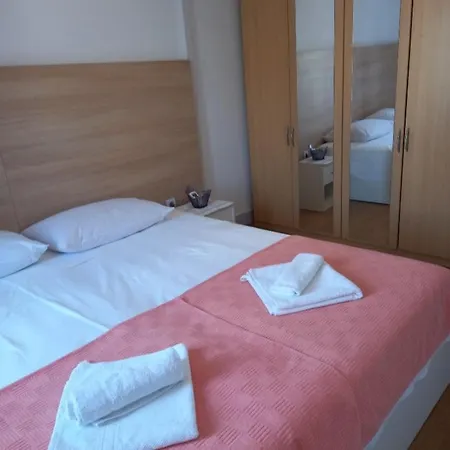 Silvana Ii Apartment